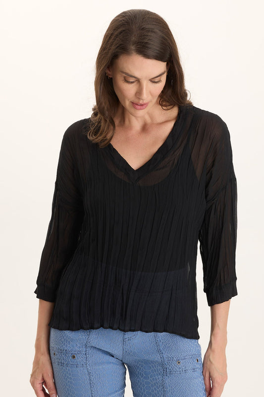 Hoyt Crinkle Pleat 3/4-Sleeve V-Neck