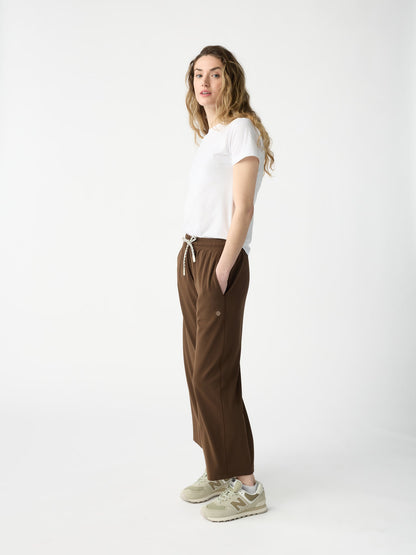 Women's Studio Cropped Wide Leg Pant