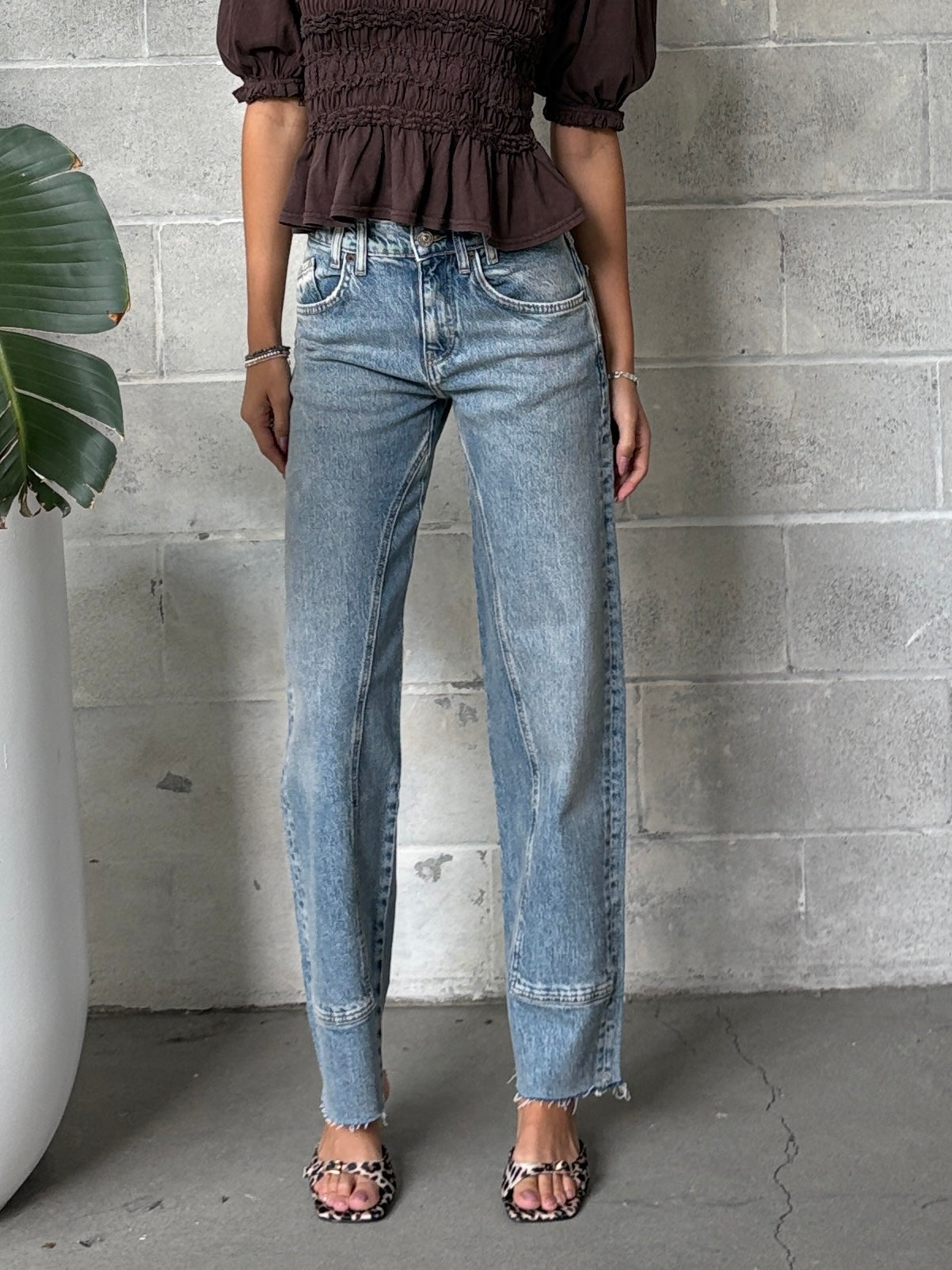 FREE PEOPLE Risk Taker Mid-Rise Straight Jeans