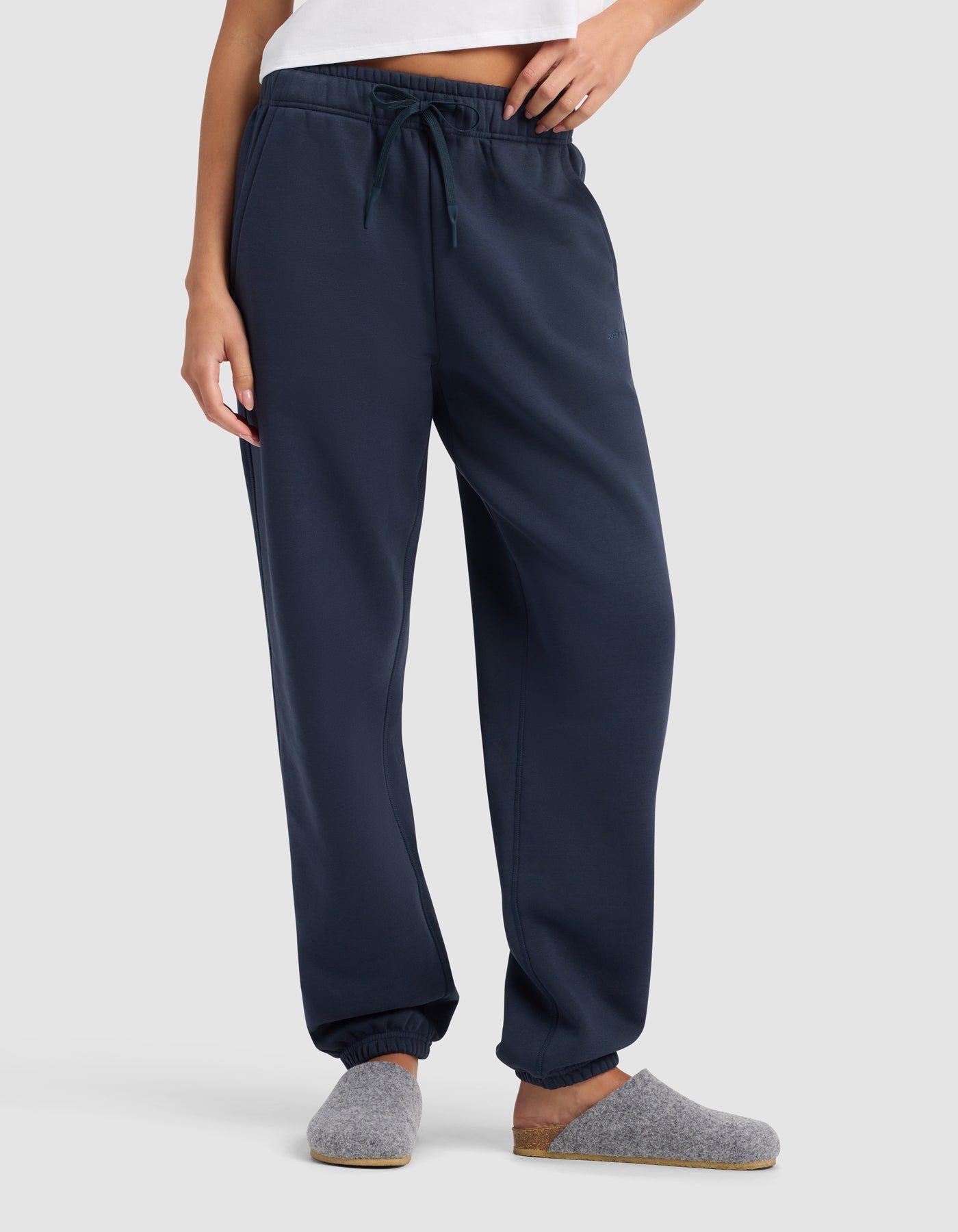 Women's Cityscape 2.0 Crewneck & Sweatpant Set