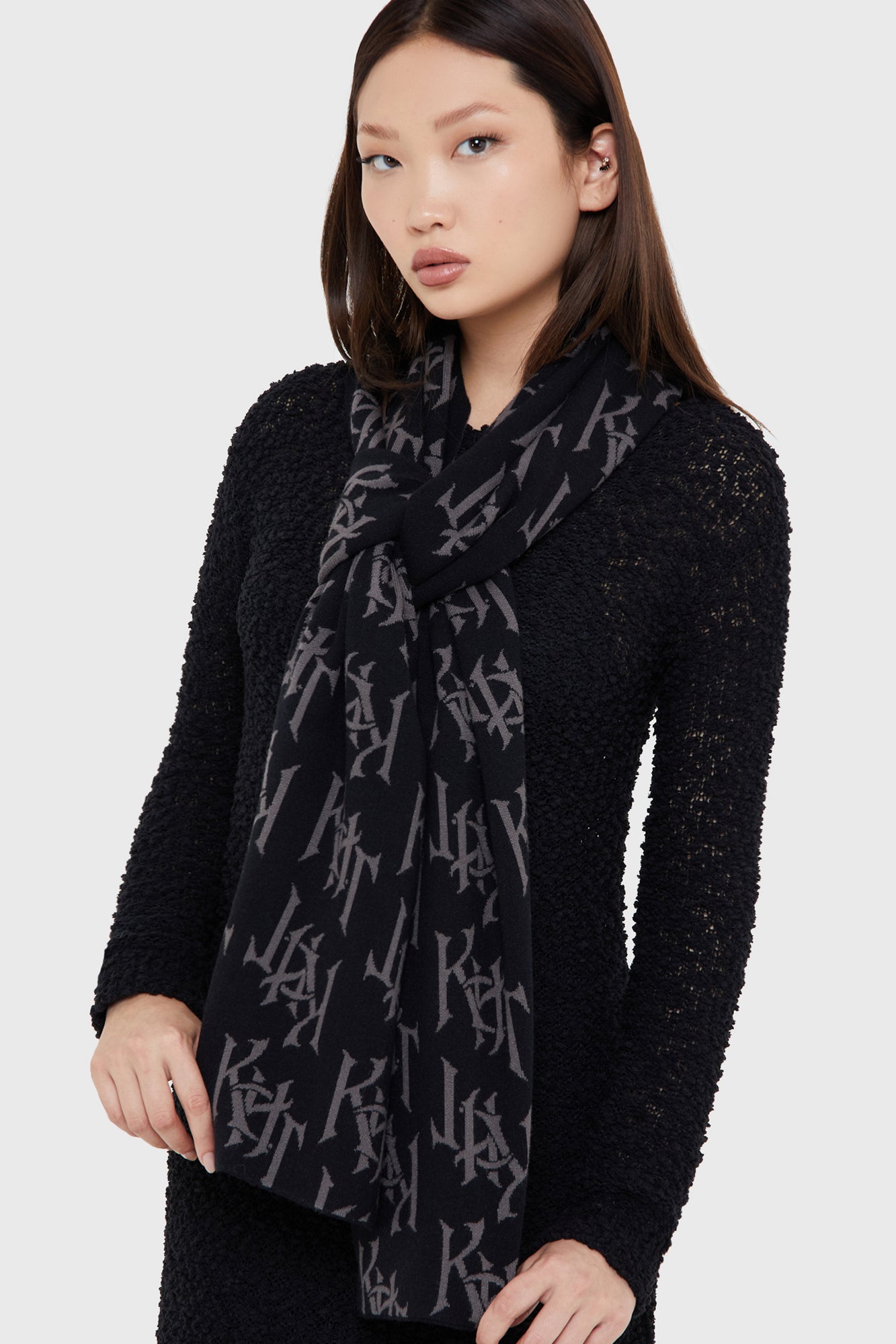 Kihilist Scarf