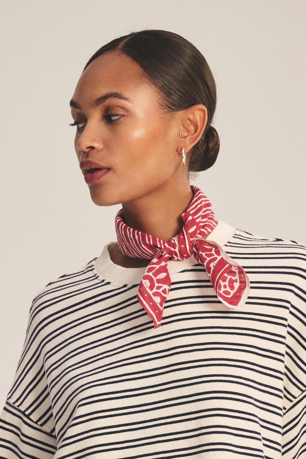 LISETTE SCARF