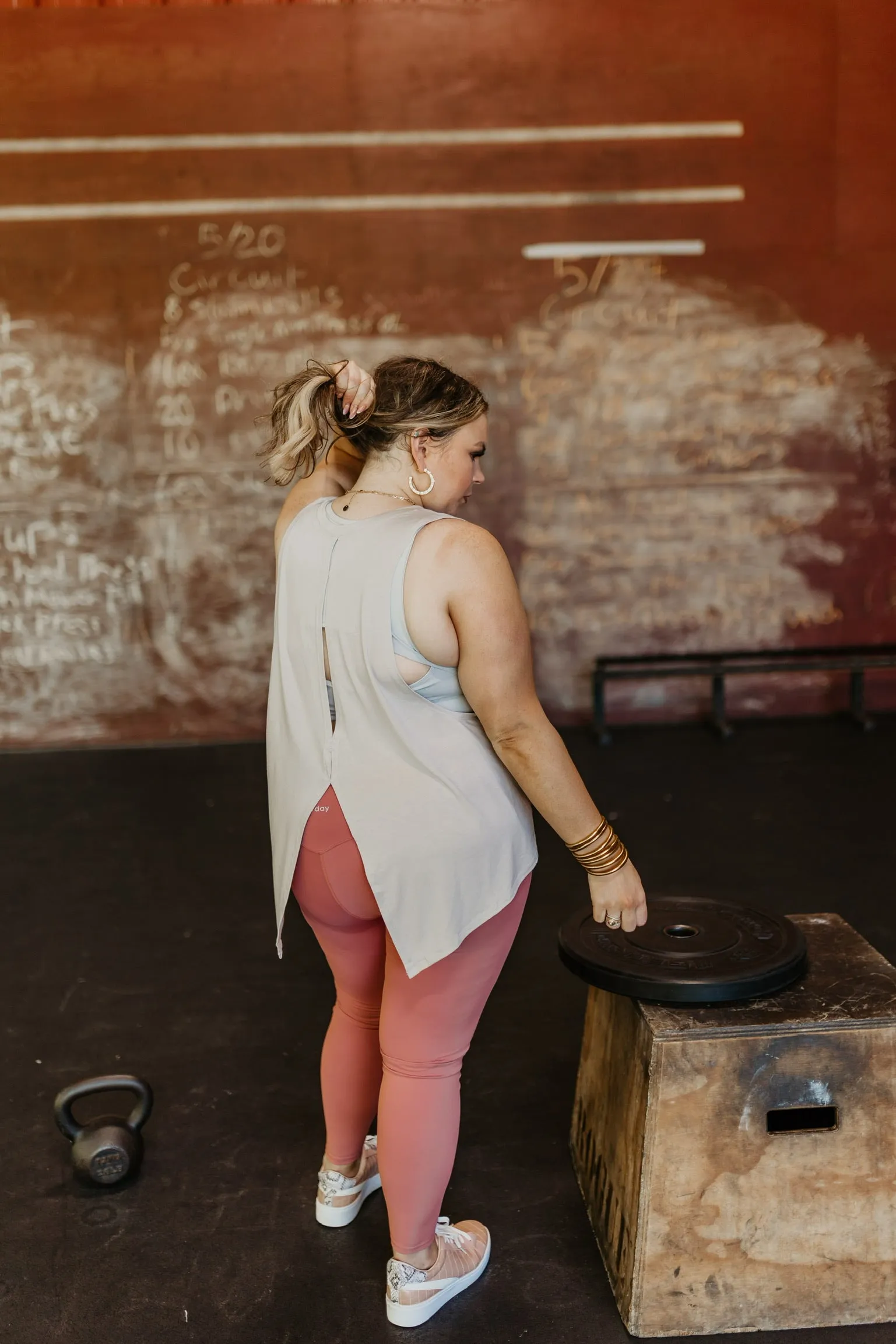 Here To Hiit Open Back Tank Top in Light Grey