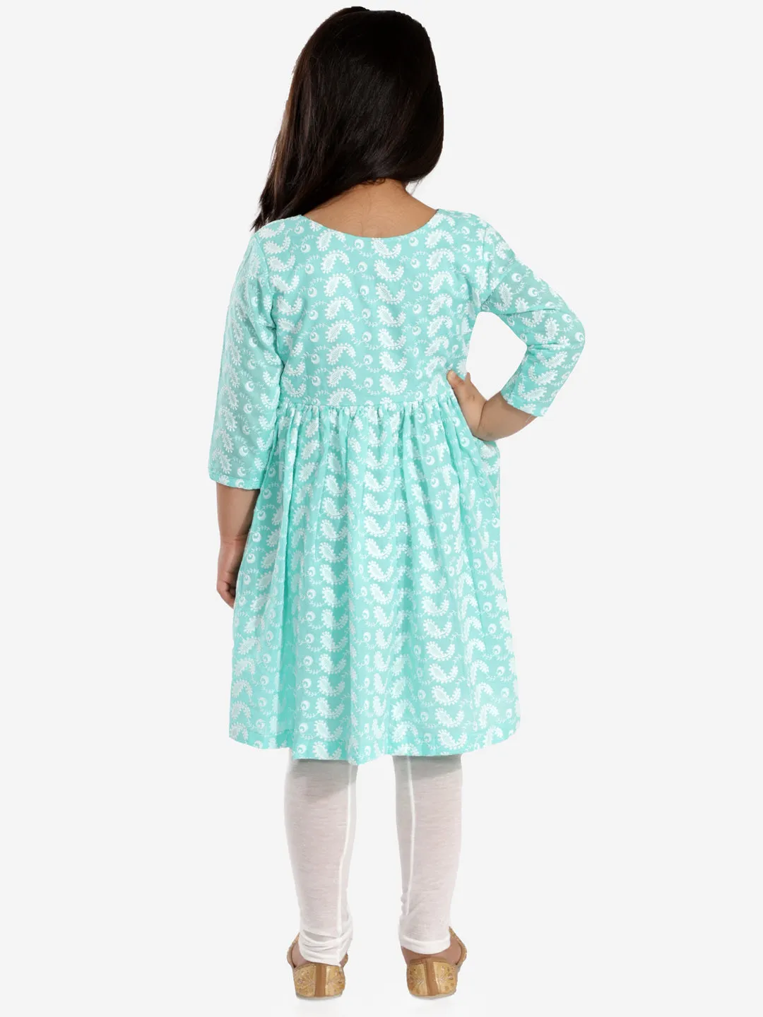Jashvi Girl's Green Pure Cotton Chikankari Kurta With Leggings