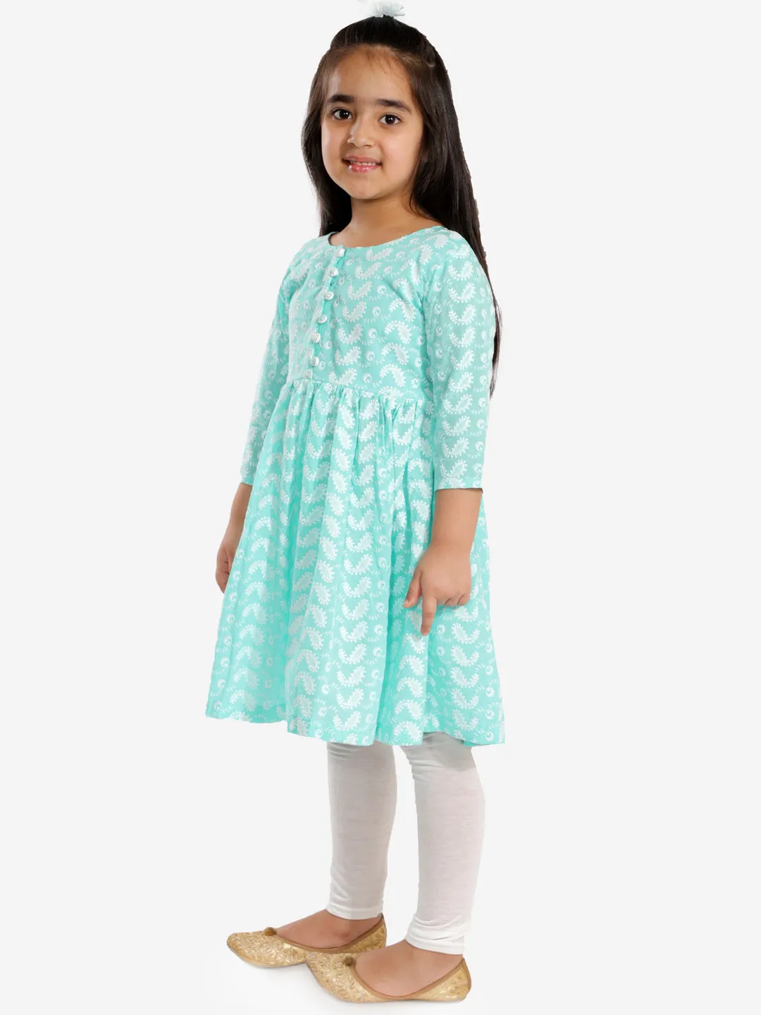 Jashvi Girl's Green Pure Cotton Chikankari Kurta With Leggings
