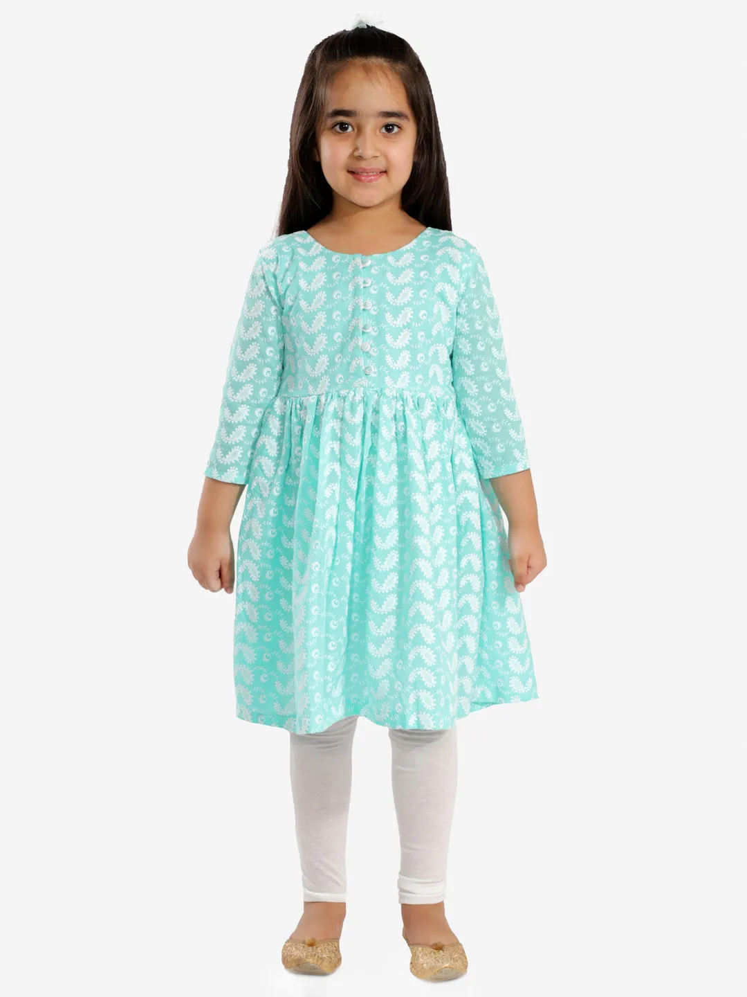 Jashvi Girl's Green Pure Cotton Chikankari Kurta With Leggings