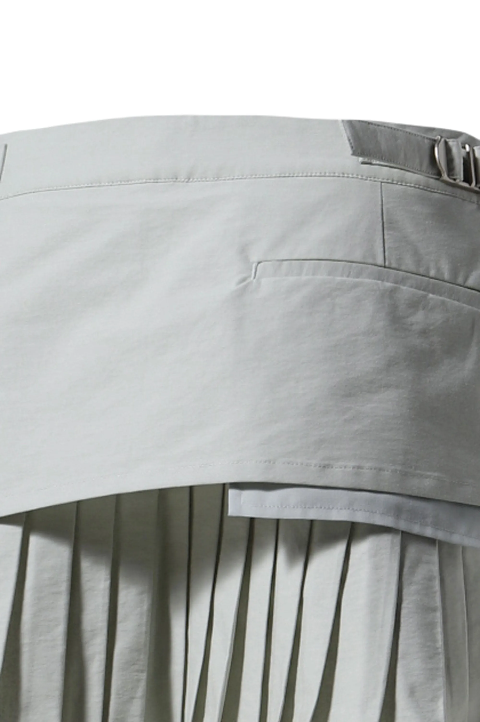 NYLON LAYERED PLEATED SKIRT / CYAN