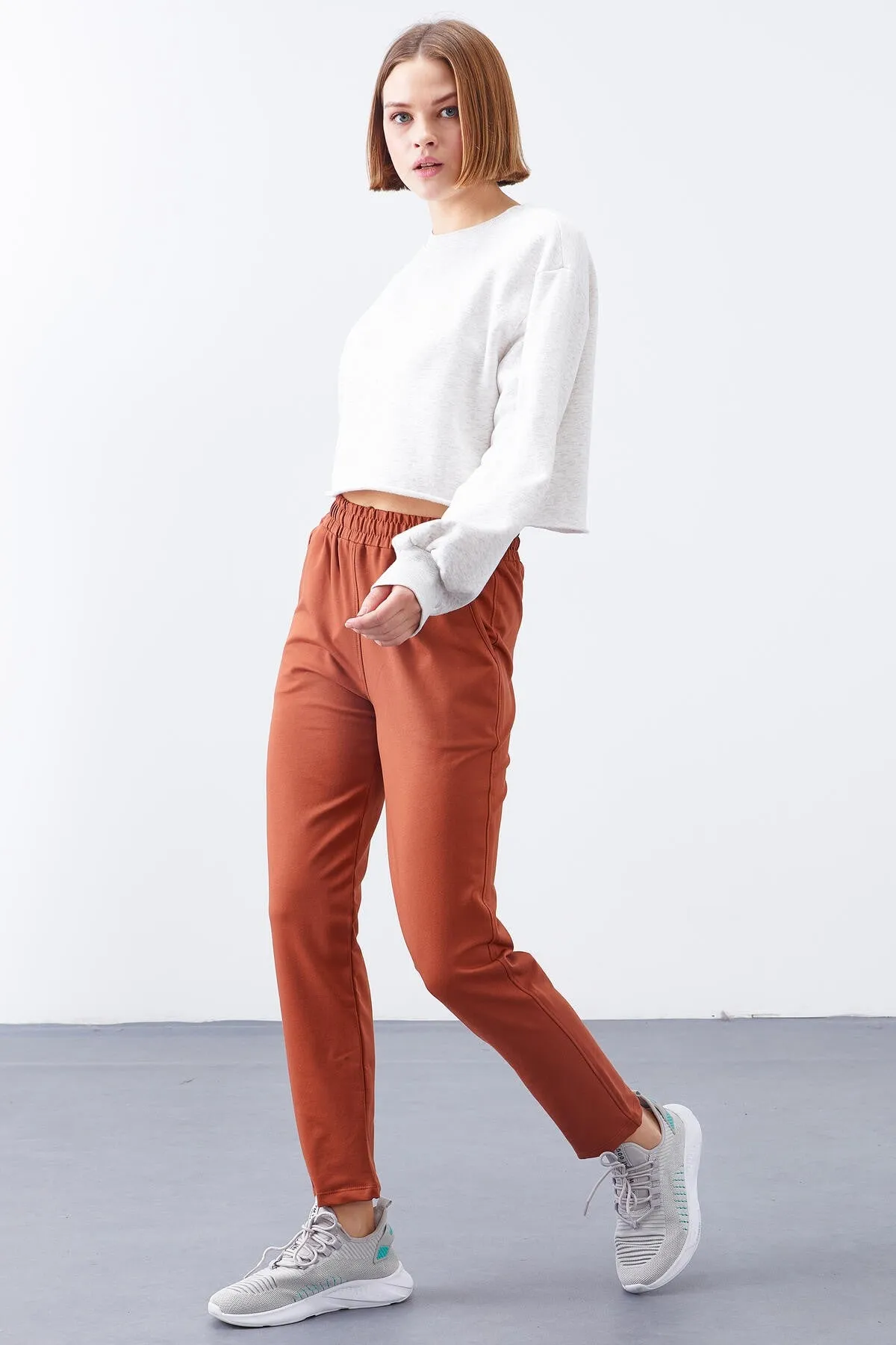 TMY Cinnamon High Waist Jogger Comfortable Fit Slim Leg Women's Sweatpants - 94566 - Viladecáns