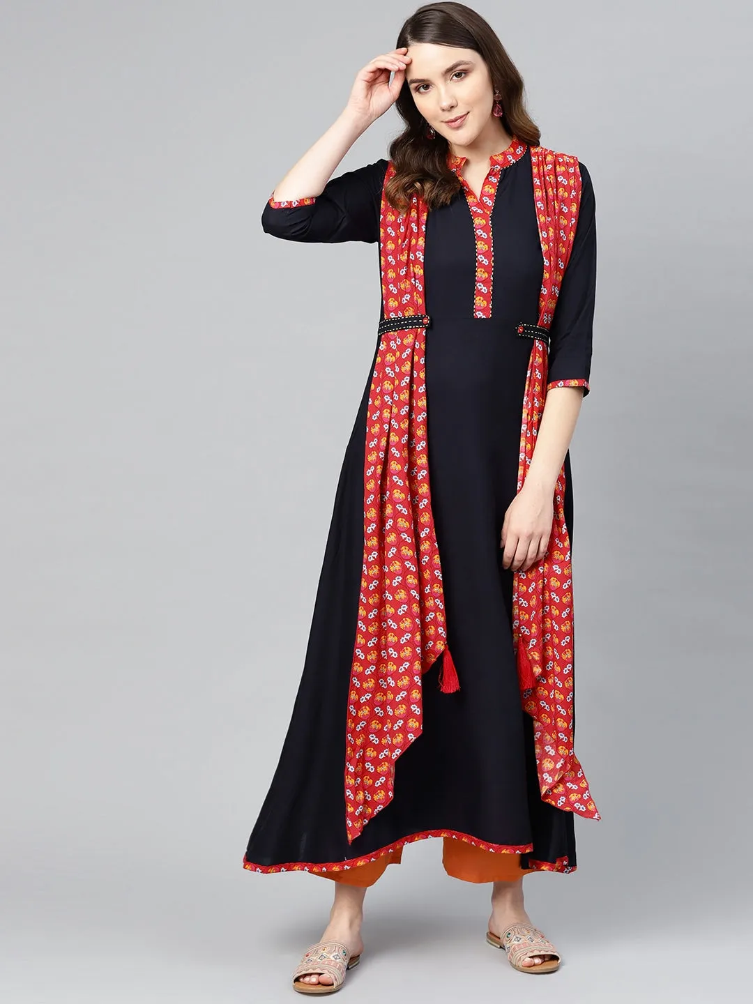 Women Navy Blue & Red Printed Kurta