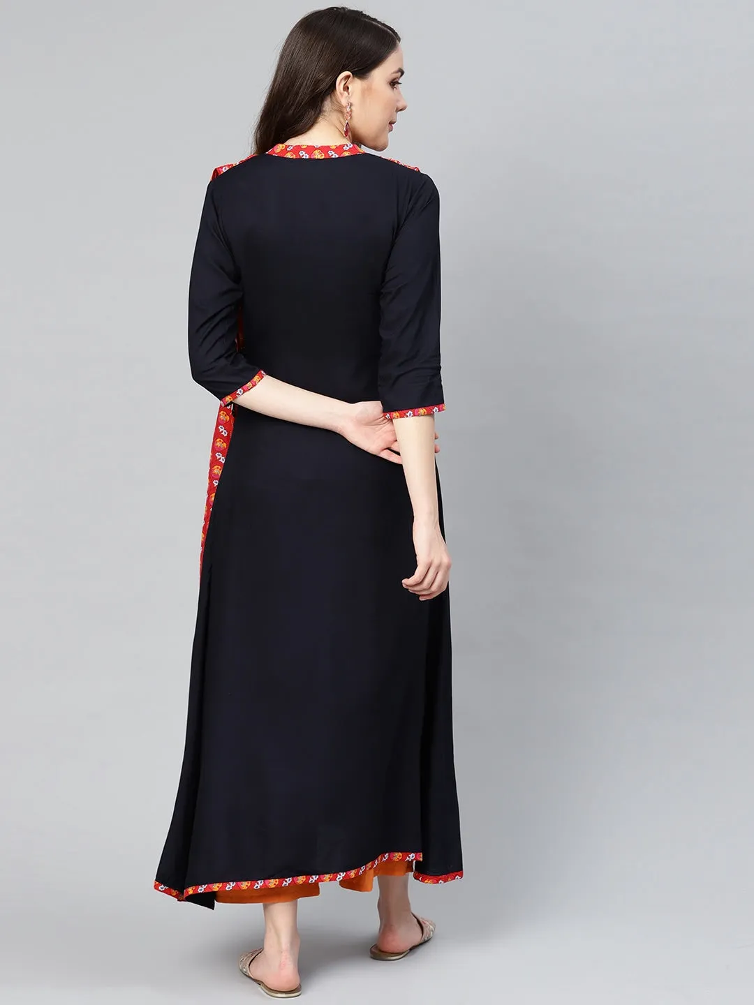 Women Navy Blue & Red Printed Kurta