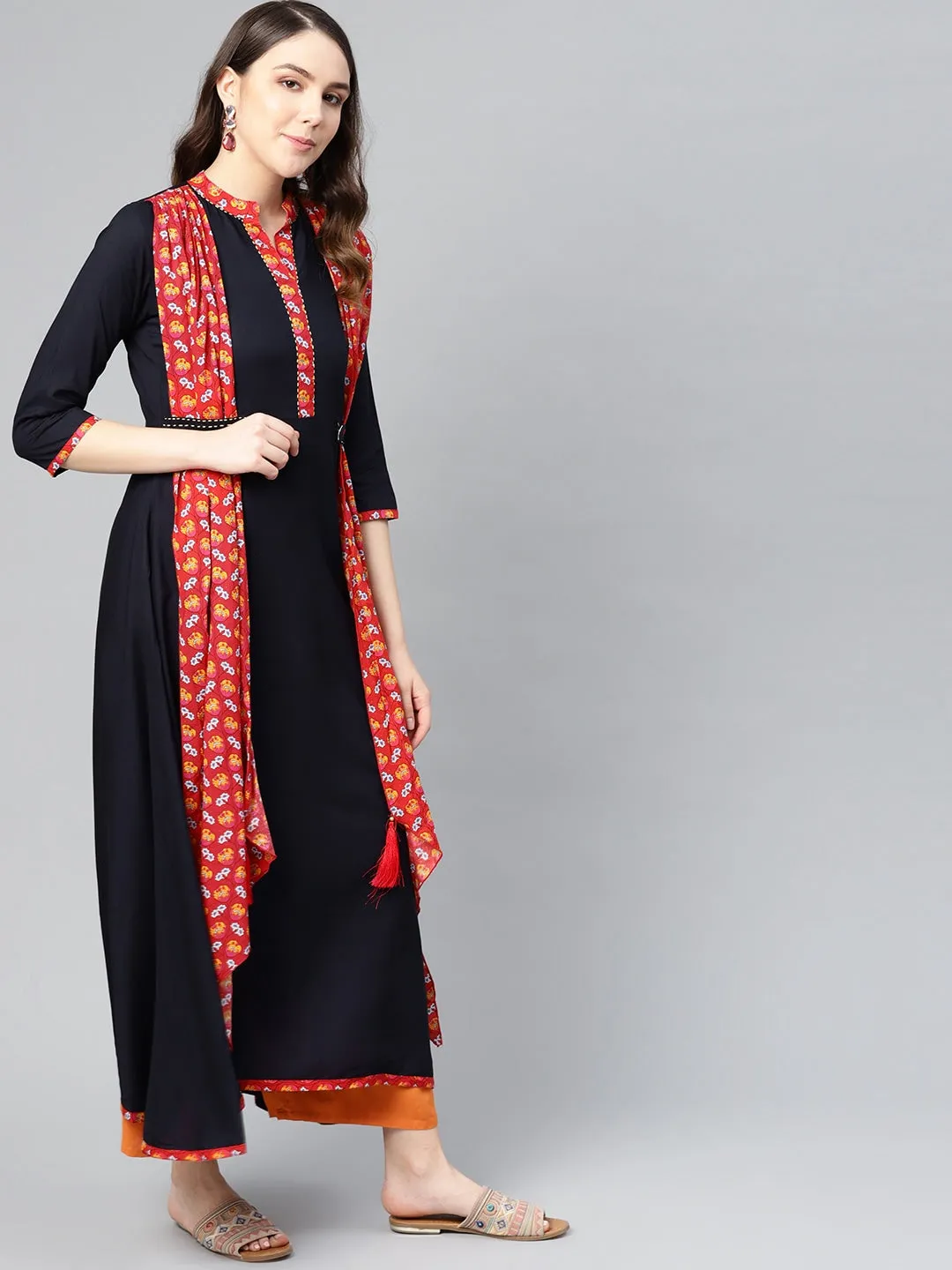 Women Navy Blue & Red Printed Kurta